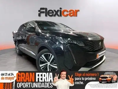 Usado Peugeot 5008 Active 136 CV (100 kW) 2024 Gris SUV