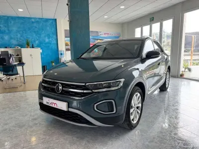 Usado VW T-Roc Life 150 CV (110 kW) 2023 Azul SUV