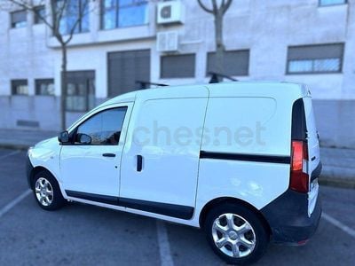 Usado Dacia Dokker Essentiel 102 CV (75 kW) 2019 Blanco Monovolumen