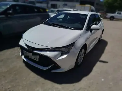 Usado Toyota Corolla Active 122 CV (89 kW) 2021 Blanco Berlina
