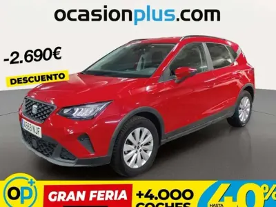 Usado Seat Arona Style 110 CV (80 kW) 2023 Rojo SUV
