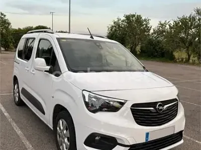 Usado Opel Combo Life Edition 102 CV (75 kW) 2020 Blanco Monovolumen