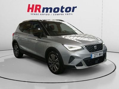 Usado Seat Arona Xperience 111 CV (81 kW) 2023 Gris SUV