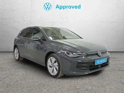 Usado VW Golf VIII 115 CV (84 kW) 2025 Gris / plata Berlina