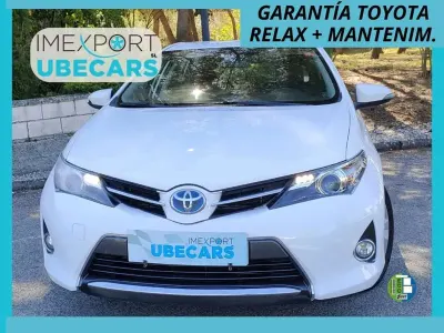 Usado Toyota Auris Hybrid Advance 136 CV (100 kW) 2013 Blanco Utilitario