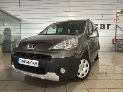 Käytetty Peugeot Partner Tepee Outdoor 110 HP (80 kW) 2009 Harmaa Tila-auto