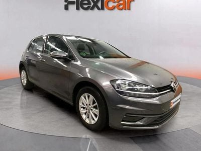 Gris Usado 2017 VW Golf Advance Berlina | 11.790 € (Super precio)