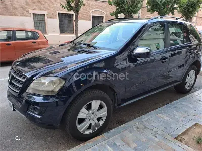 Usado Mercedes ML320 224 CV (164 kW) 2009 Azul SUV