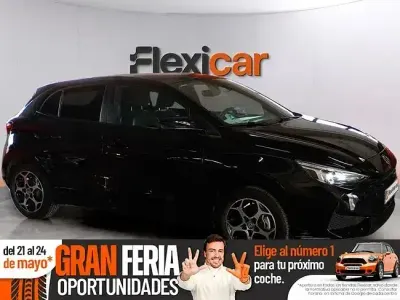 Używany MG MG3 Luxury 195 KM (143 kW) 2025 Czarny Hatchback