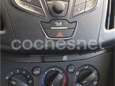 Usado Ford Focus Trend 95 CV (69 kW) 2011 Blanco Berlina