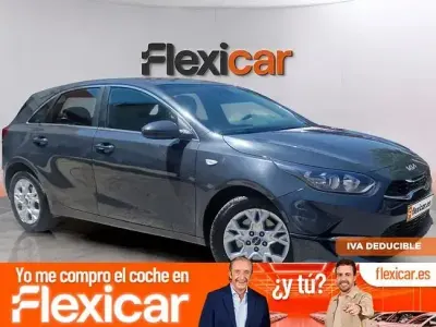 Usado Kia Ceed 136 CV (100 kW) 2023 Azul Utilitario