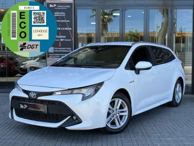 Używany Toyota Corolla Active 122 KM (89 kW) 2021 Biały Kombi