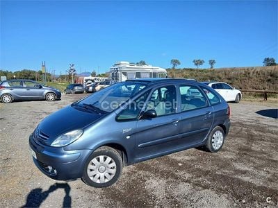 Gris / plata Usado 2005 Citroën Xsara Picasso Exclusive Monovolumen | 2900 € (Precio justo)