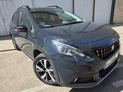 Usado Peugeot 2008 GT-line 130 CV (95 kW) 2019 Gris / plata SUV
