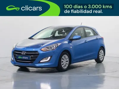 Usado Hyundai i30 120 CV (88 kW) 2017 Azul Familiar