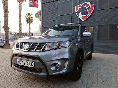 Usado Suzuki Vitara GLX 140 CV (102 kW) 2018 Gris / plata SUV