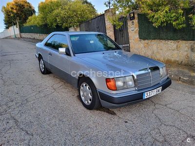 Usado Mercedes E300 231 CV (169 kW) 1992 Gris / plata Berlina