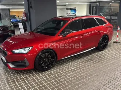 Usado Cupra Leon VZ 310 CV (228 kW) 2022 Rojo Familiar