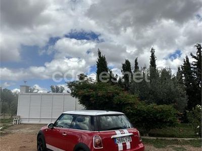 Usado Mini Cooper D 110 CV (80 kW) 2008 Rojo Utilitario