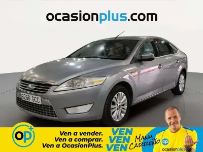 Usado Ford Mondeo Ghia 145 CV (106 kW) 2008 Gris Berlina