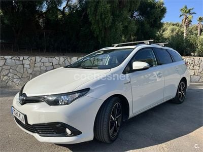 Toyota Auris Hybrid