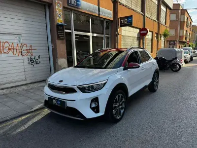 Usado Kia Stonic 120 HP (88 kW) 2018 Branco SUV