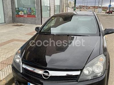 Usado Opel Astra GTC Sport 100 CV (73 kW) 2007 Negro Berlina