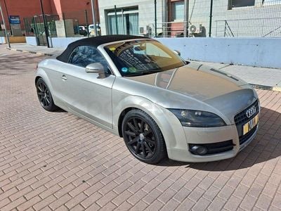 Usado Audi TT Roadster 200 CV (147 kW) 2007 Gris / plata Descapotable