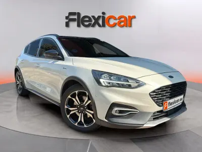 Usado Ford Focus Active 125 CV (91 kW) 2019 Beige Berlina
