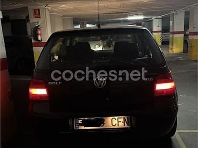 Usado VW Golf IV 105 CV (77 kW) 2003 Negro Berlina