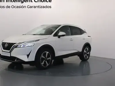 Usado Nissan Qashqai N-Connecta 158 CV (116 kW) 2023 Kori white techo black SUV