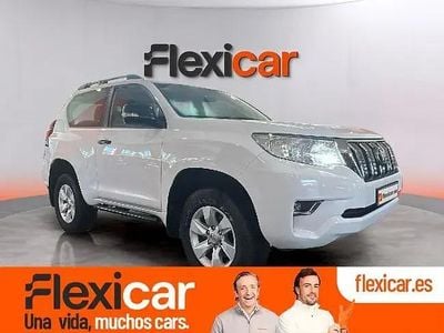 Begagnad Toyota Land Cruiser 204 HK (150 kW) 2022 Vit Halvkombi