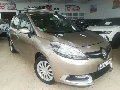 Usado Renault Scénic 110 CV (80 kW) 2015 Beige Monovolumen