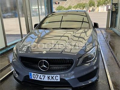 Usado Mercedes CLA220 AMG line 170 CV (125 kW) 2014 Gris / plata Berlina
