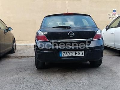 Usado Opel Astra Sport 100 CV (73 kW) 2007 Negro Berlina