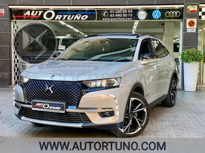 Usado DS Automobiles DS7 Crossback 300 CV (220 kW) 2022 Gris / plata SUV