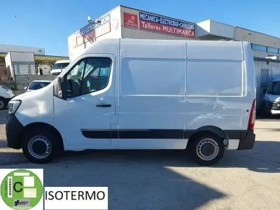 Usado Renault Master 110 CV (80 kW) 2022 Blanco Monovolumen
