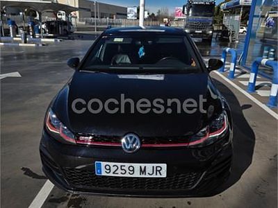 Usado VW Golf VII GTI 245 CV (180 kW) 2018 Negro Berlina