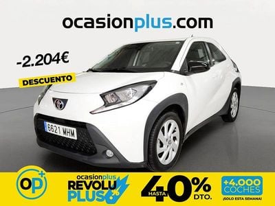 Usado Toyota Aygo X Play 72 CV (52 kW) 2023 Blanco SUV