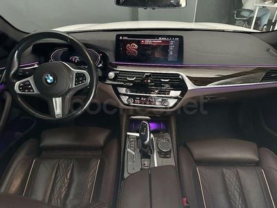 Käytetty BMW 530 Comfort Edition 286 HP (210 kW) 2022 Valkoinen Farmari