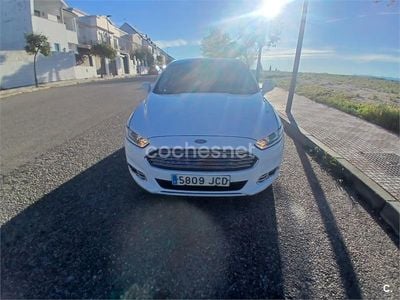 Usado Ford Mondeo Trend 115 CV (84 kW) 2015 Blanco Berlina