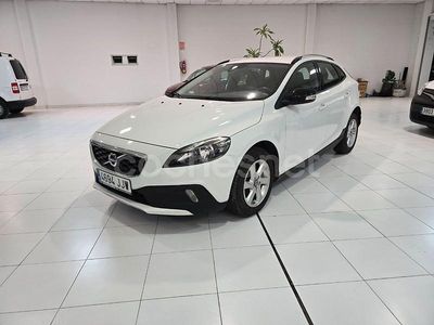 Blanco Usado 2016 Volvo V40 Inscription Berlina | 12.990 € (Un poco caro)