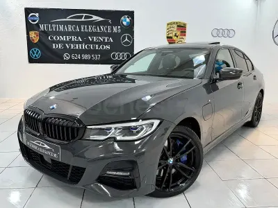Usado BMW 330e Comfort Edition 292 CV (214 kW) 2020 Gris / plata Berlina