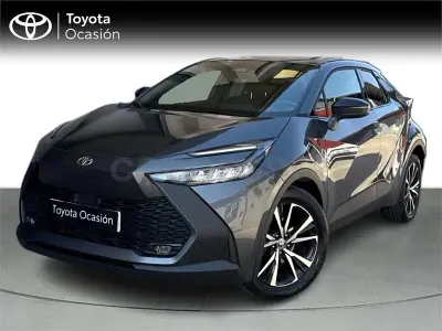 Usado Toyota C-HR Advance 140 CV (102 kW) 2025 Gris / plata SUV