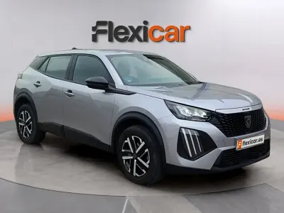 Usado Peugeot 2008 Active 101 CV (74 kW) 2023 Gris SUV