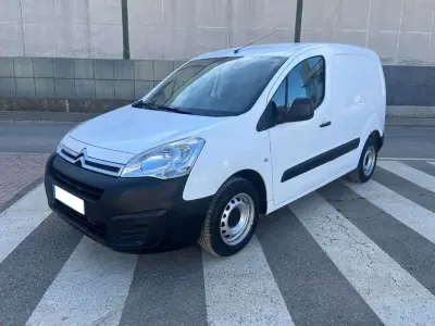 Usado Citroën Berlingo 75 CV (55 kW) 2018 Blanco Monovolumen