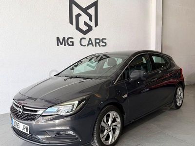 Usado Opel Astra Dynamic 125 HP (91 kW) 2016 Cinzento Sedan
