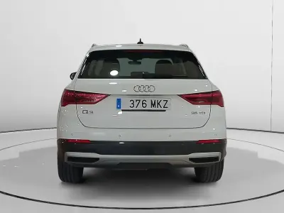 Käytetty Audi Q3 Advanced Plus 150 HP (110 kW) 2023 Valkoinen Katumaasturi