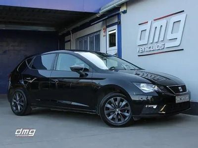 Usado Seat Leon Style 130 CV (95 kW) 2019 Negro Berlina