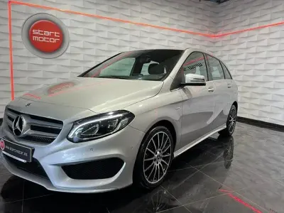 Usado Mercedes B200 136 CV (100 kW) 2018 Gris / plata Monovolumen